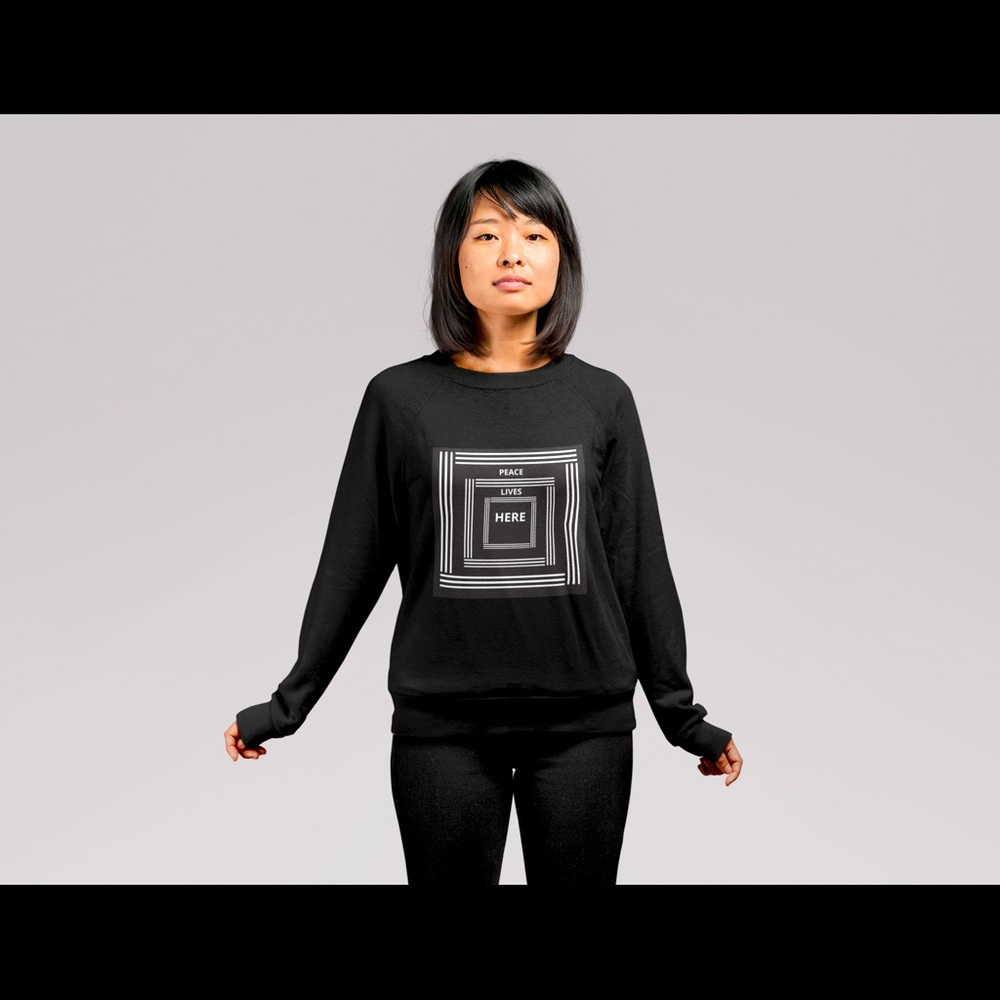 Champion sweatshirt Peace Lives Here